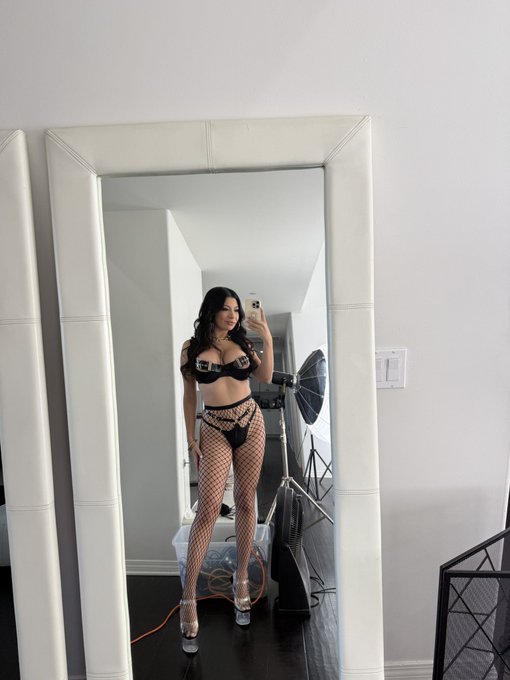 Nia
